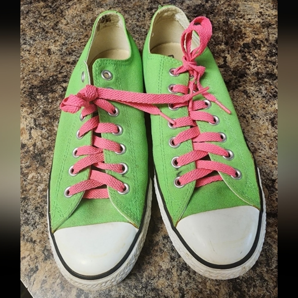 Limited Edition Lime Converses Converses